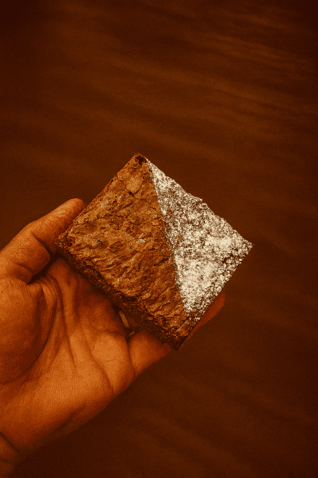LE BROWNIE AU CHOCOLAT*