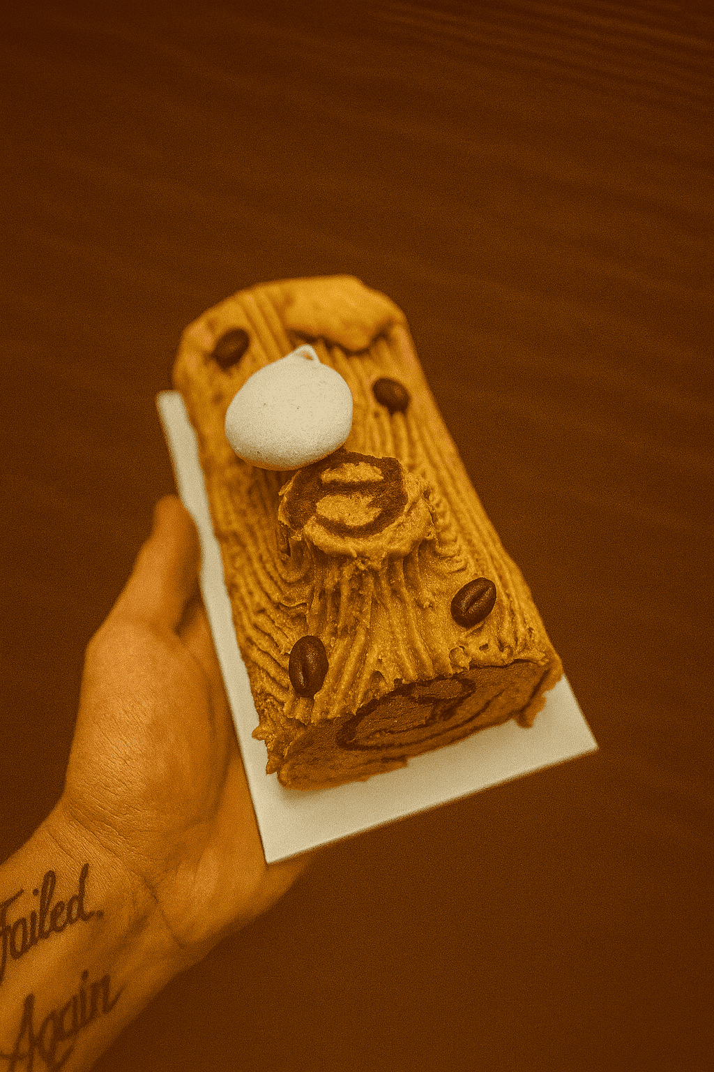 LA BÛCHE CRÈME AU BEURRE CAFÉ* (6pers.)